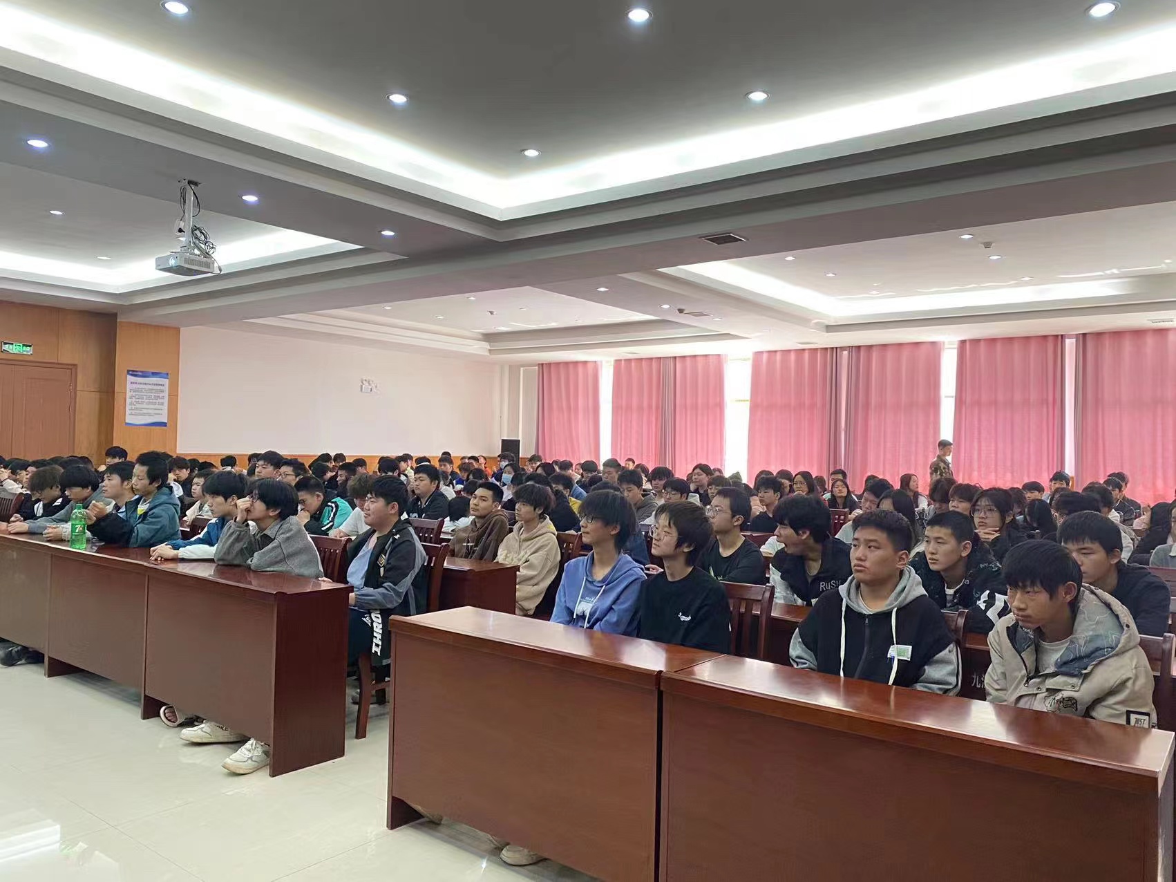 1681691990521494.jpg 1681691990521494.jpg