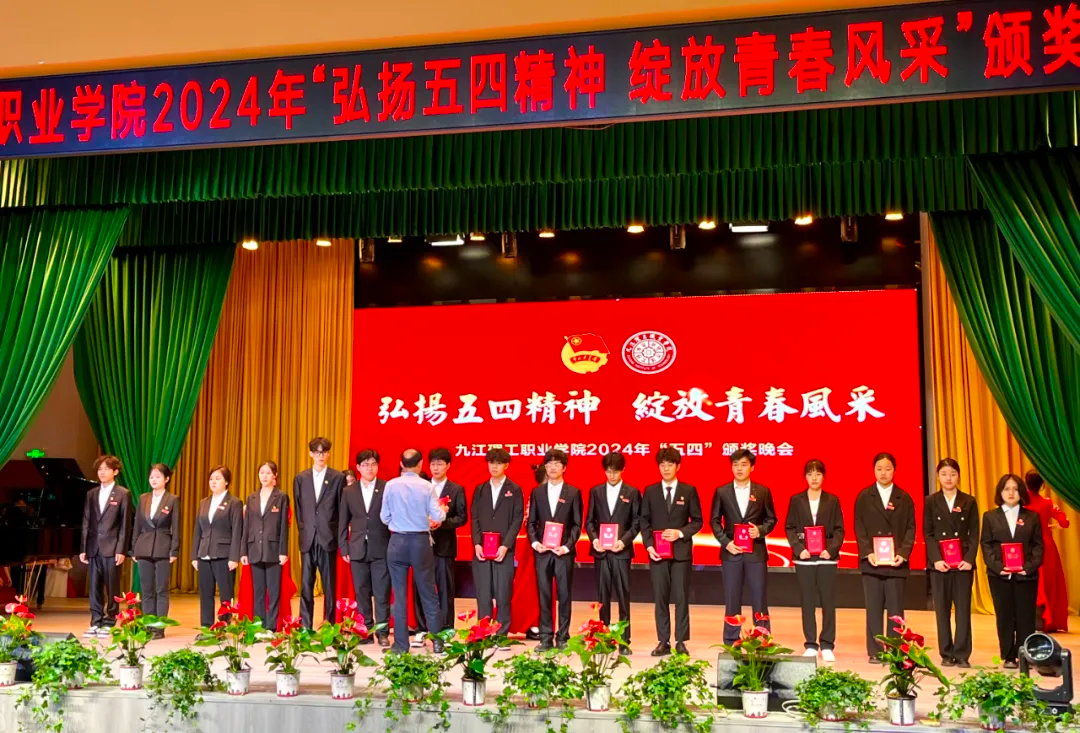 1714698964959209.png 1714698964959209.png